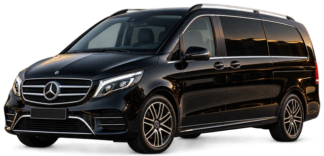 Mercedes Classe V nera, vista di tre quarti davanti